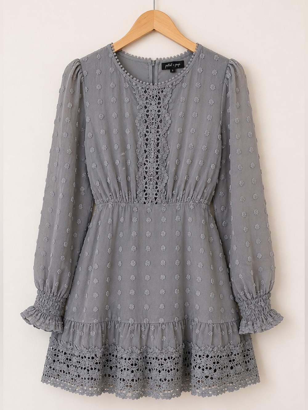 NWT Simplee Gray Swiss Dot Lace Trim Mini Dress Boho Long Sleeve Size M